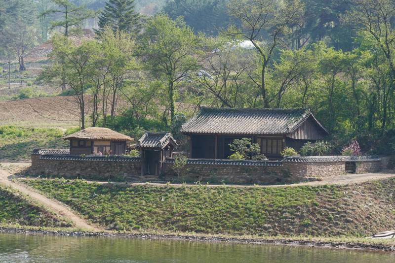 진짜 열일한 것 같은 <왕과 사는 남자> 제작진의 디테일.jpg | 인스티즈