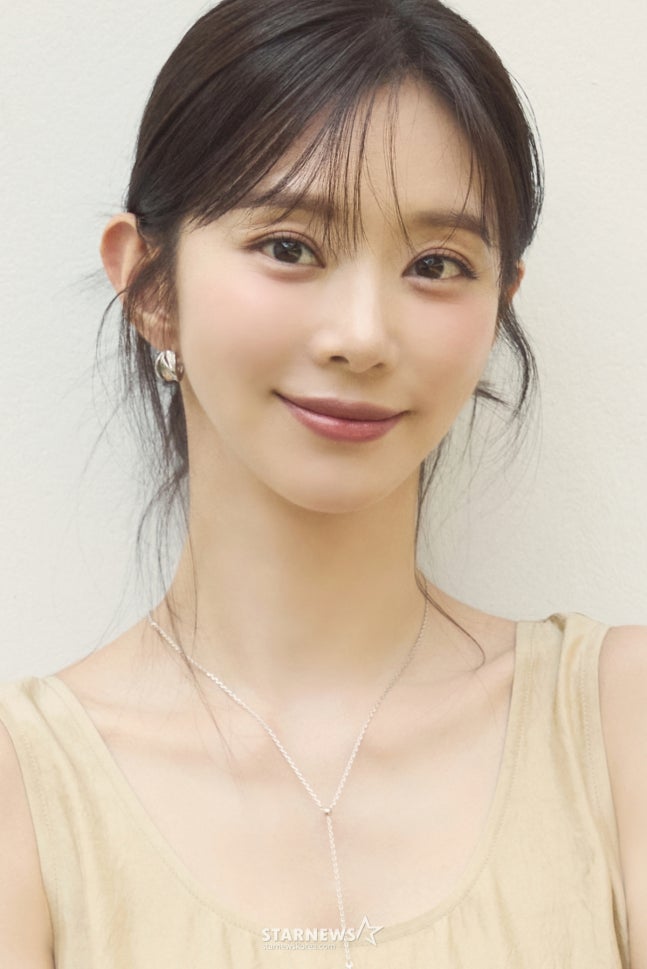 [잡담] 이주빈 스프링피버 종영 라운드 인텁 사진 | 인스티즈