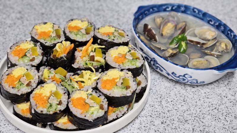 [잡담] 울엄마 김밥싼거좀봐ㅋㅋㅋ | 인스티즈