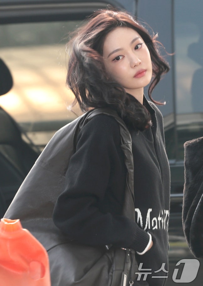 [잡담] 260213 에스파 태국 출국 기사사진 | 인스티즈