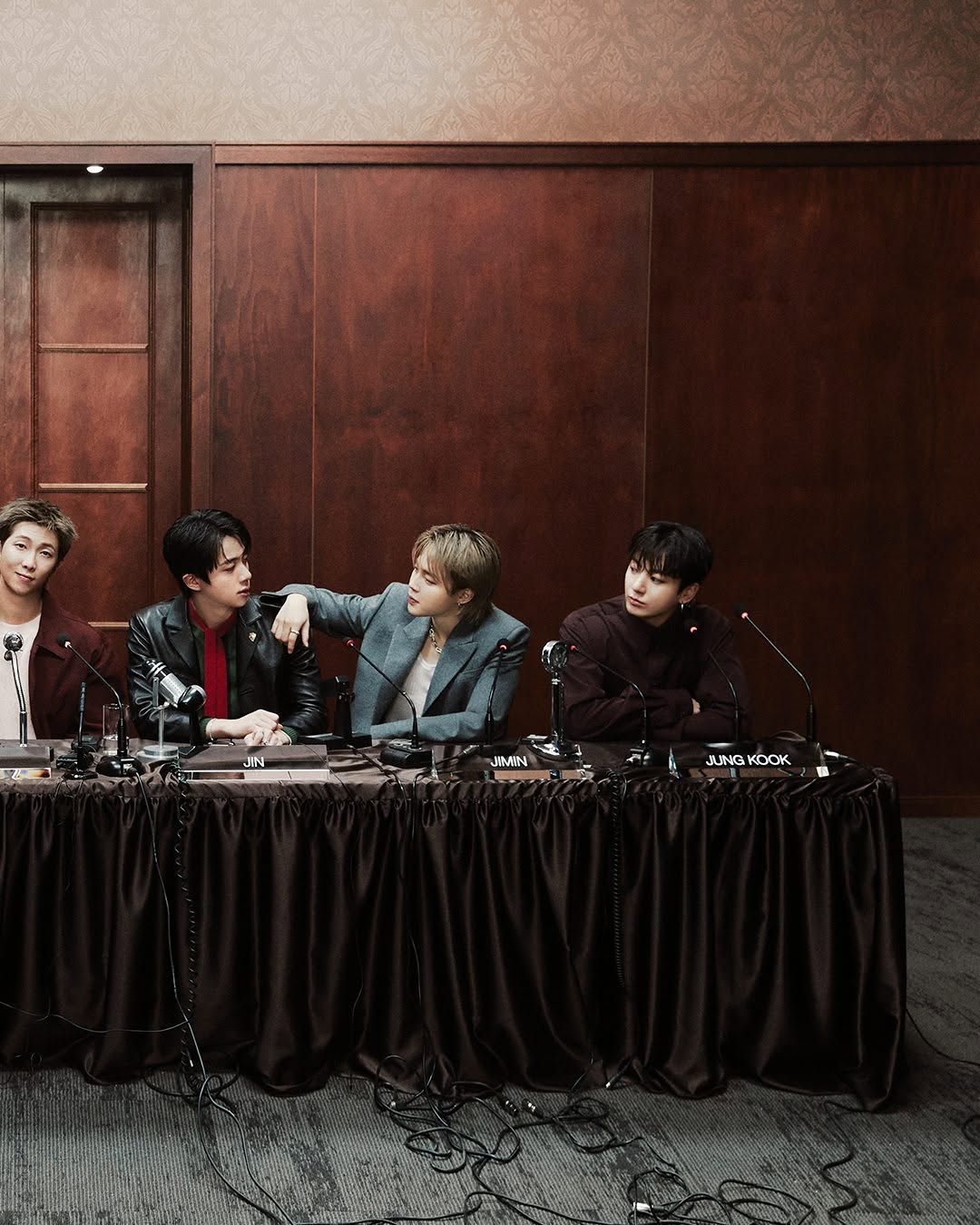 [정보/소식] 방금 뜬 방탄소년단 GQ 미국 커버 & 화보 | 인스티즈