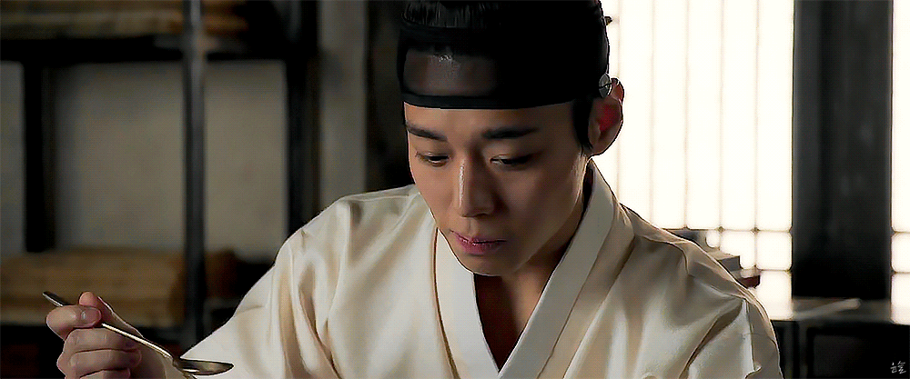 [잡담] 박지훈 2달동안 사과 하나 먹고 저 연기를 어찌한겨 | 인스티즈