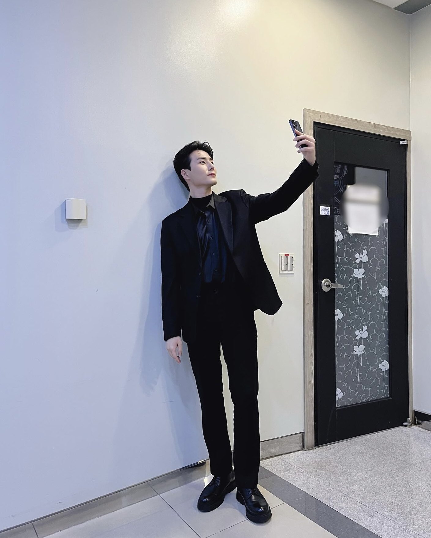 [잡담] 영케이 수트핏 미쳤나 | 인스티즈