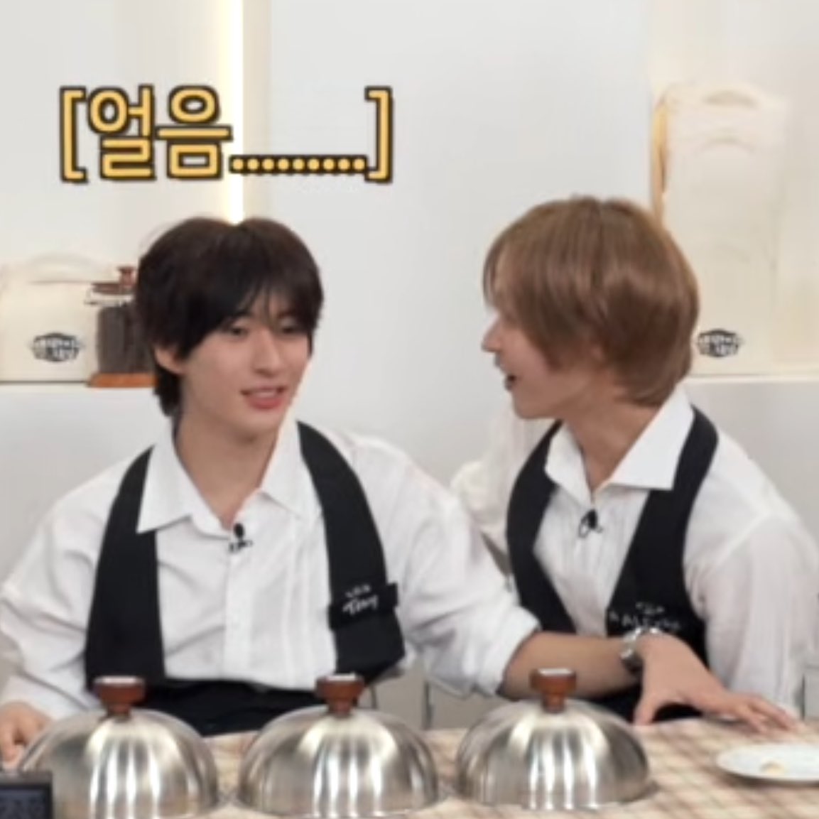 [잡담] 고양이 눈치보는 강아지 89듀오잖아 ㅈㅇ 원빈 앤톤 | 인스티즈