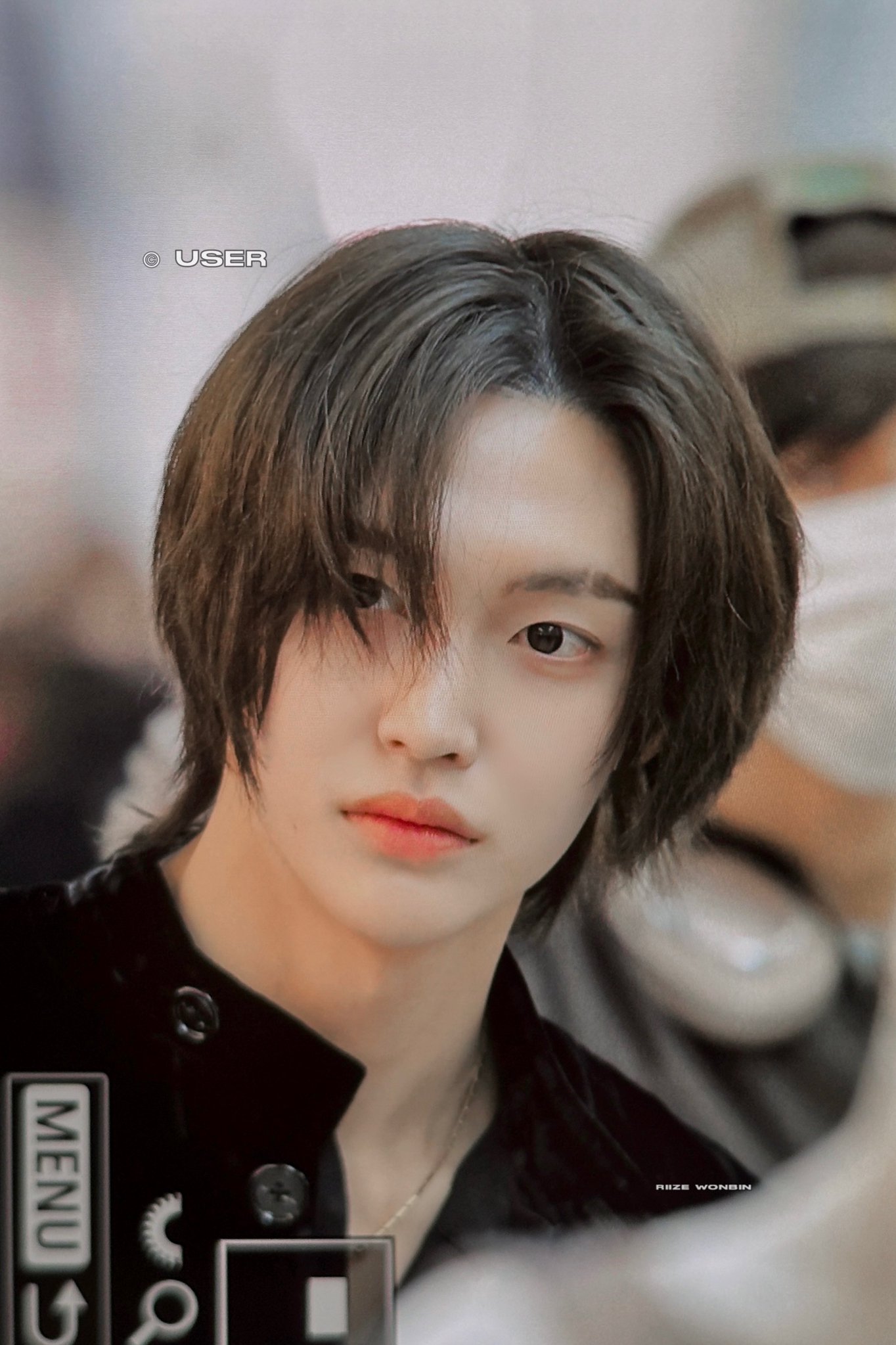 [잡담] 원빈이 방콕 도착하자마자 더워서 벗었꾸마 | 인스티즈