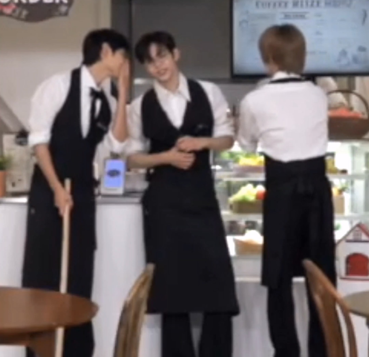 [잡담] 원빈이 앞에서 형들이 앞담화 하니까 | 인스티즈