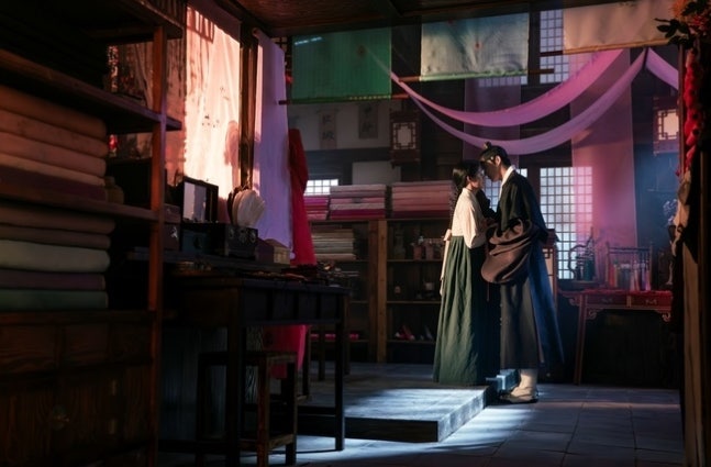 [정보/소식] 은애도적) '은애하는 도적님아' 남지현-문상민, 두번째 입맞춤 포착 '심쿵' | 인스티즈