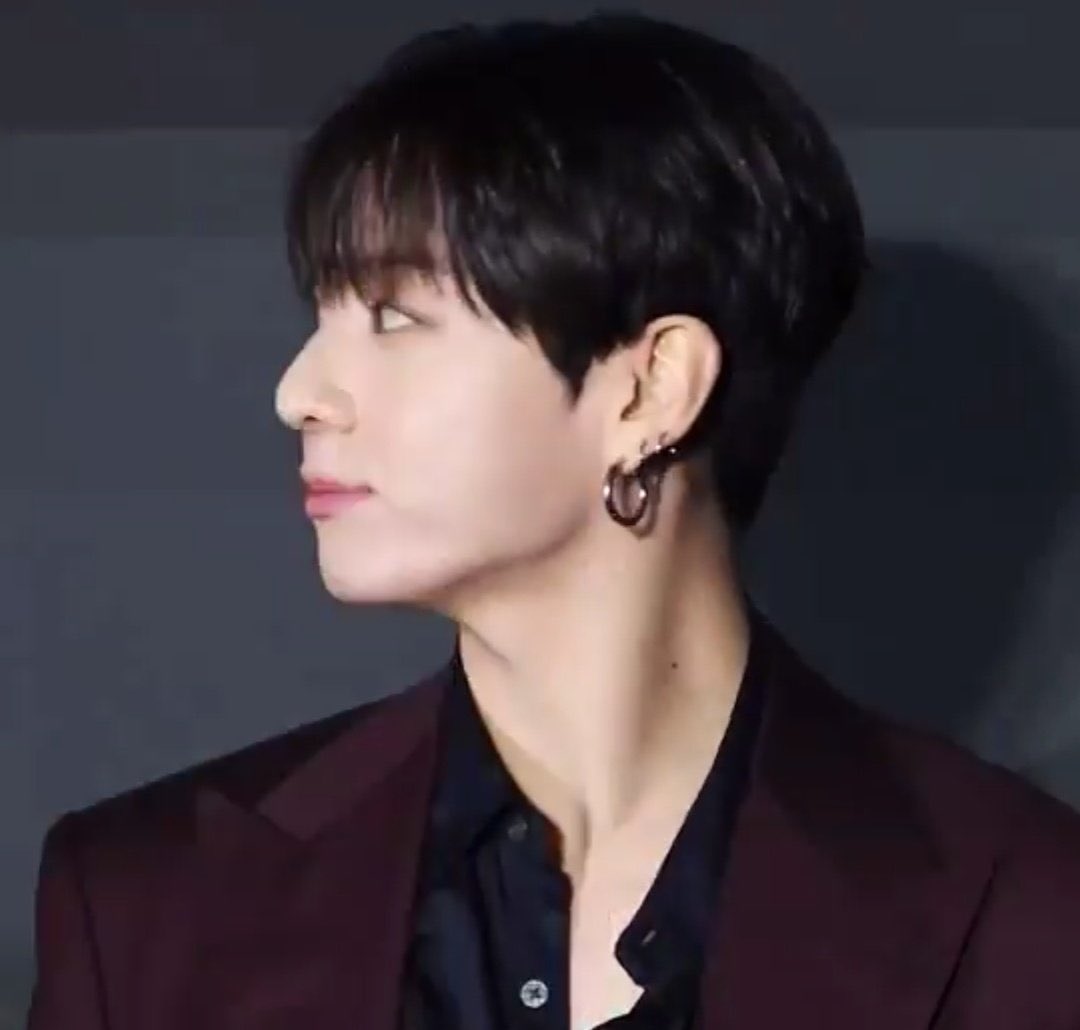 [잡담] 정국이 어제 실컷 봤는데 미친 용안 더 보고 싶다 | 인스티즈