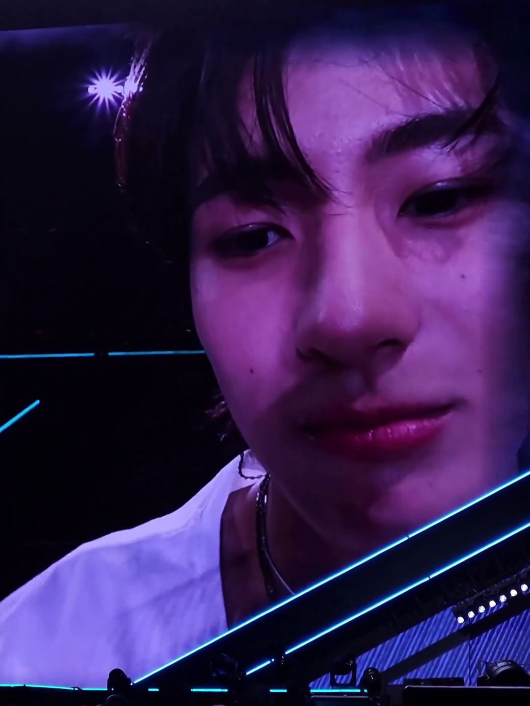 [잡담] 앤톤 내 입술뚱쭝견 | 인스티즈