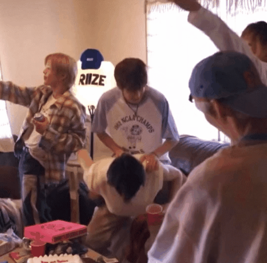 [잡담] 성찬이가 소희 들 때 진짜 무게감 제로다 | 인스티즈