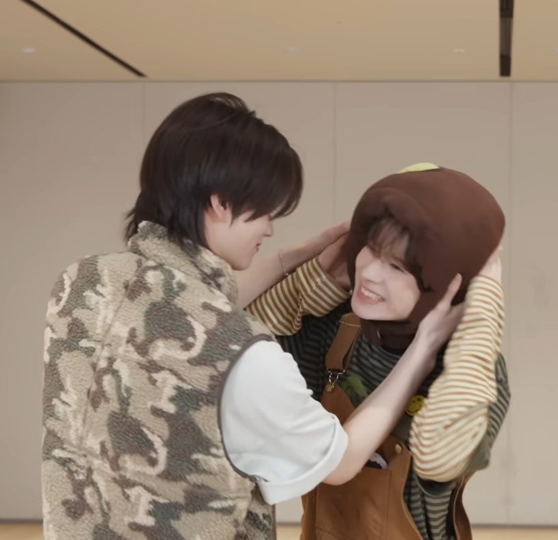 [잡담] 아 투어스 경민이 귀여워...투어스 막내의 삶 | 인스티즈