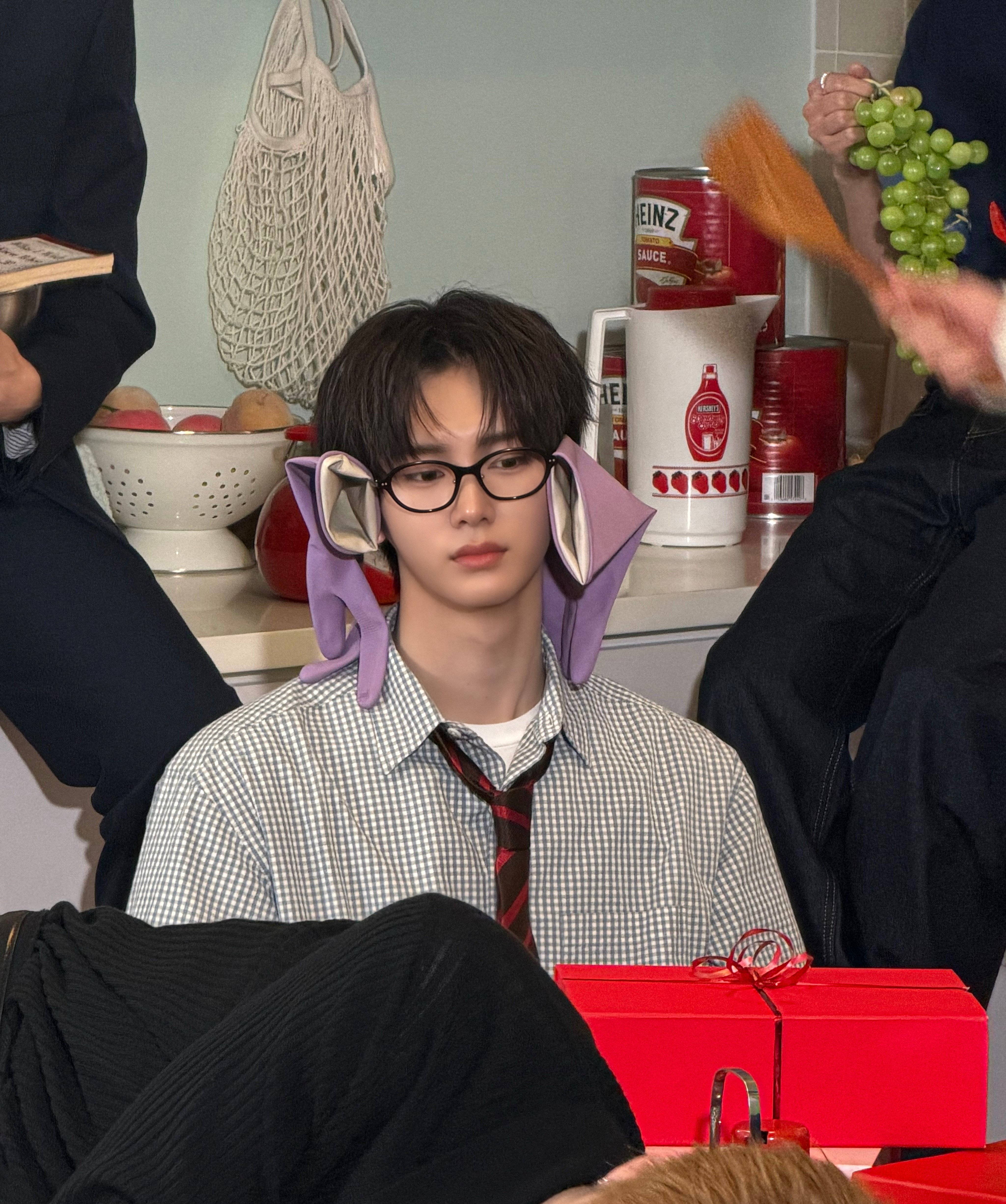 [잡담] 어ㅏ 안신이 얼굴 진짜 작다 | 인스티즈