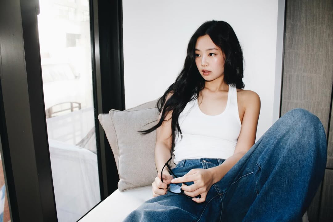 [잡담] 제니 + 안경 너무 좋음 | 인스티즈