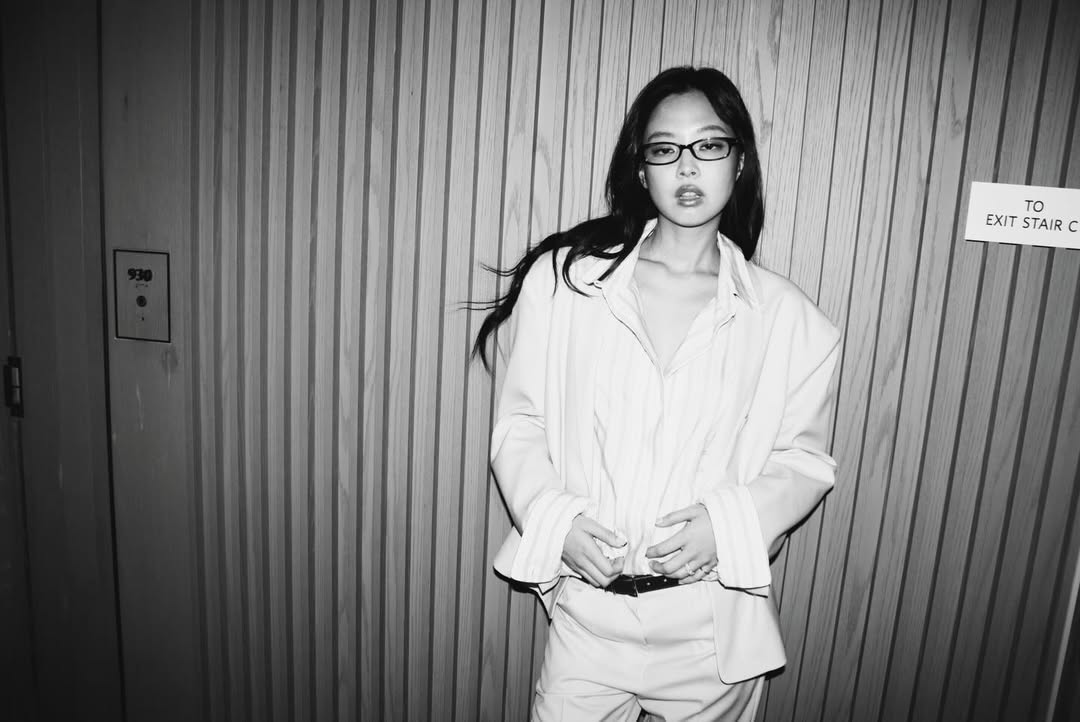 [잡담] 제니 + 안경 너무 좋음 | 인스티즈