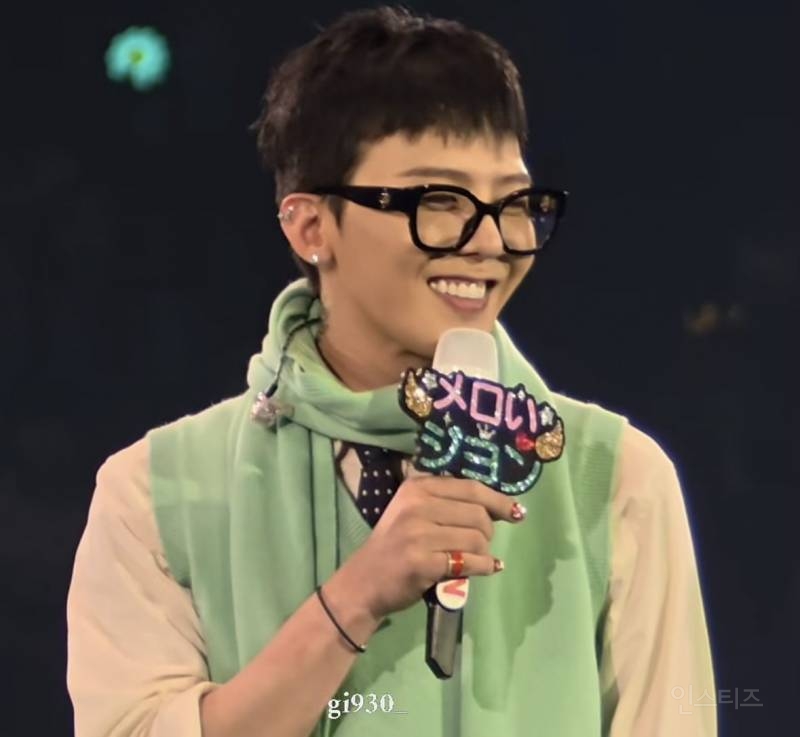 지드래곤 반응 터진 어제 샤넬 착장..JPG | 인스티즈