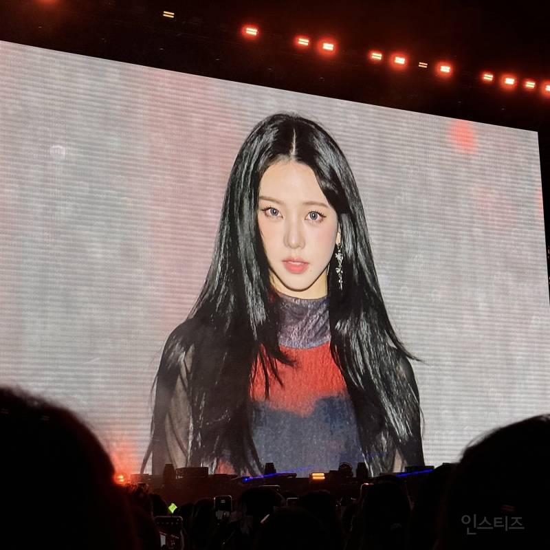 260214 방콕 슴콘 에스파 카리나 전광판.jpg | 인스티즈