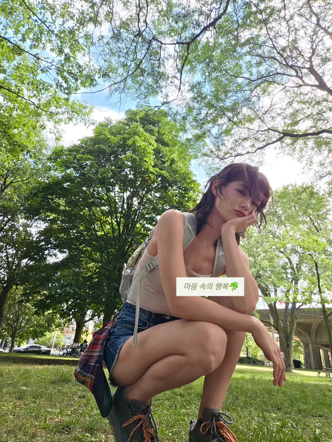 [잡담] 김유정 여행 사진은 진짜 좋은 느낌을 줌 | 인스티즈