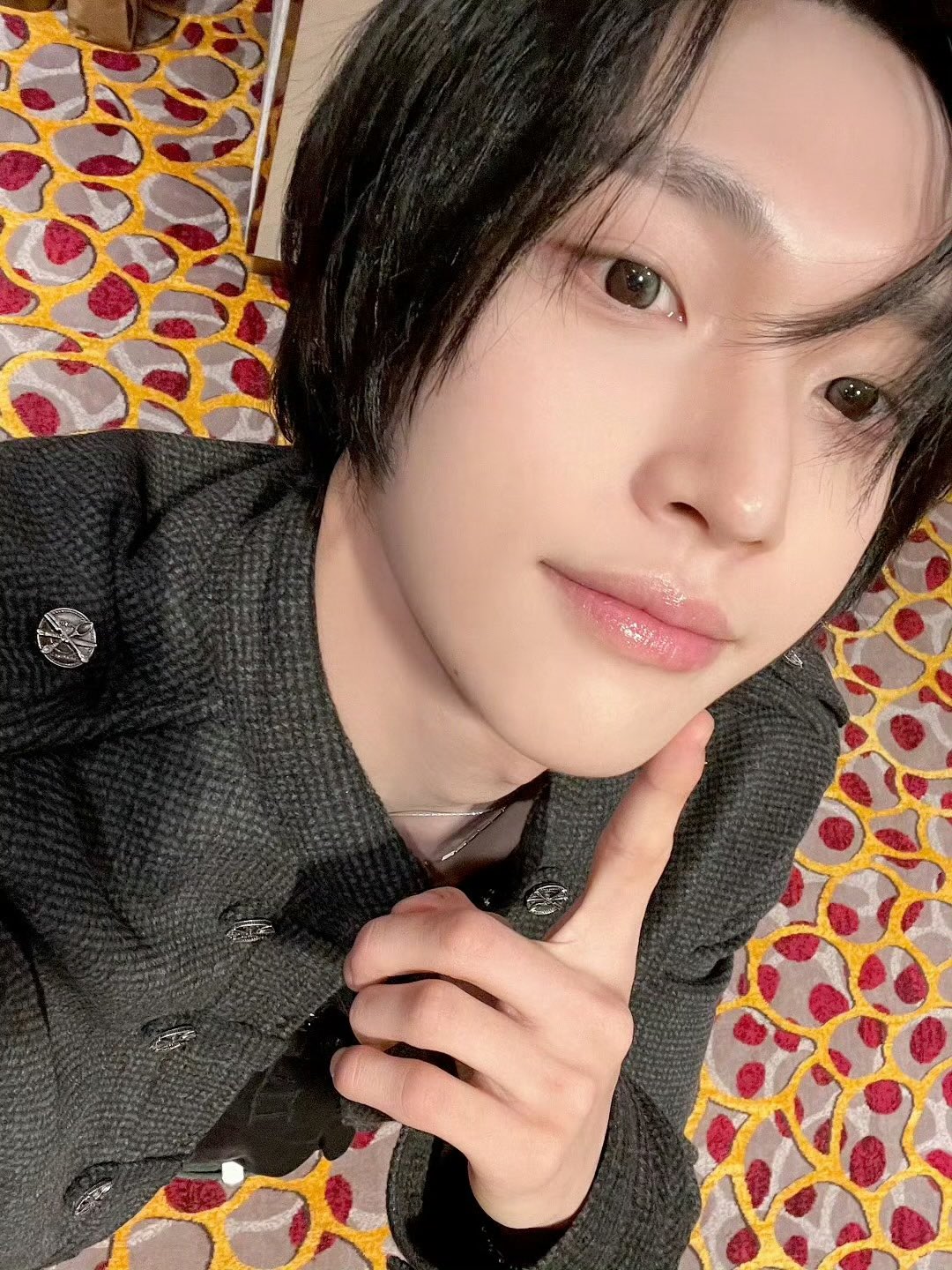 [잡담] 똔개가나디 눈빛 너머 기여어 (한국어 맞습니다) ㅈㅇ 원빈 | 인스티즈