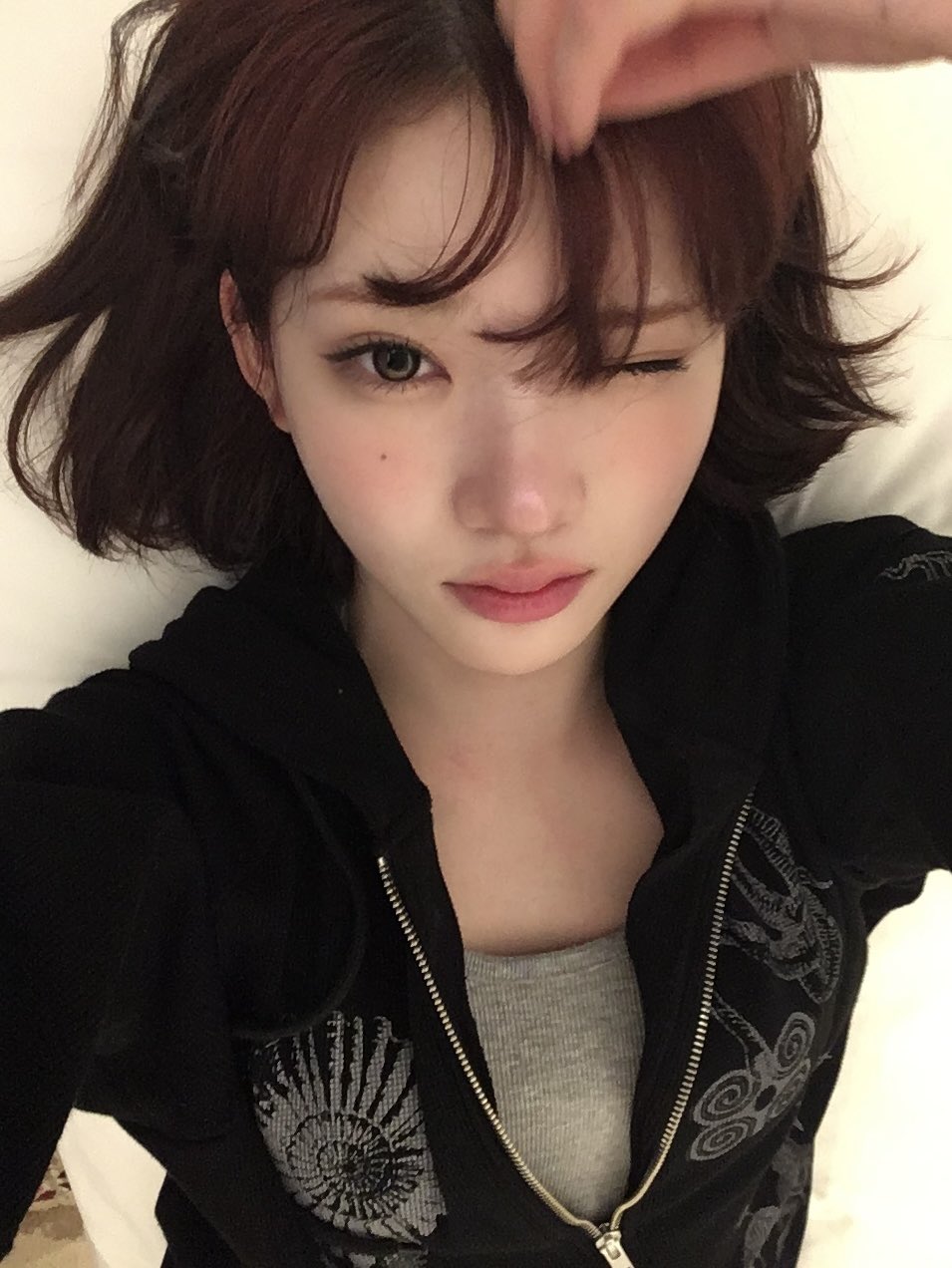 [잡담] 초미녀의 침대셀카라니 | 인스티즈