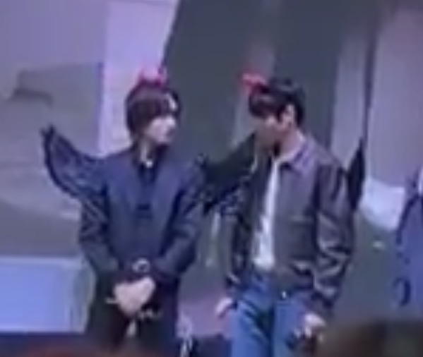 [잡담] 원빈 날개로 은석 찌르는거 ㅋㅋㅋ | 인스티즈