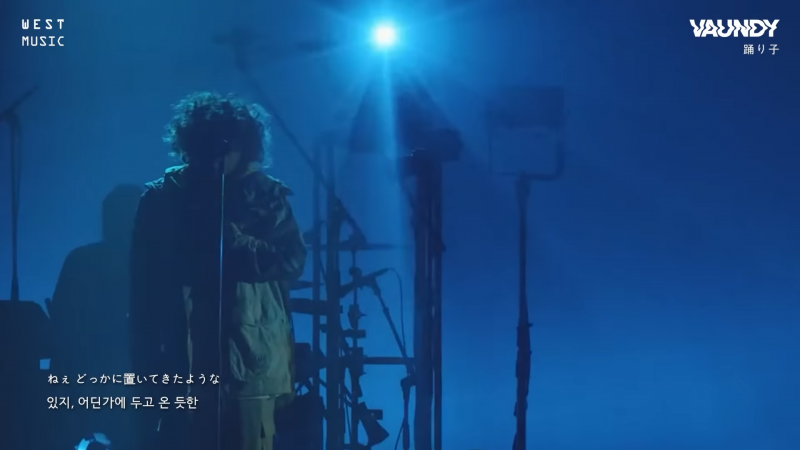 [잡담] 홍대에 이 가수 갑자기 뜬금포 등장해서 버스킹 하면 난리나? | 인스티즈