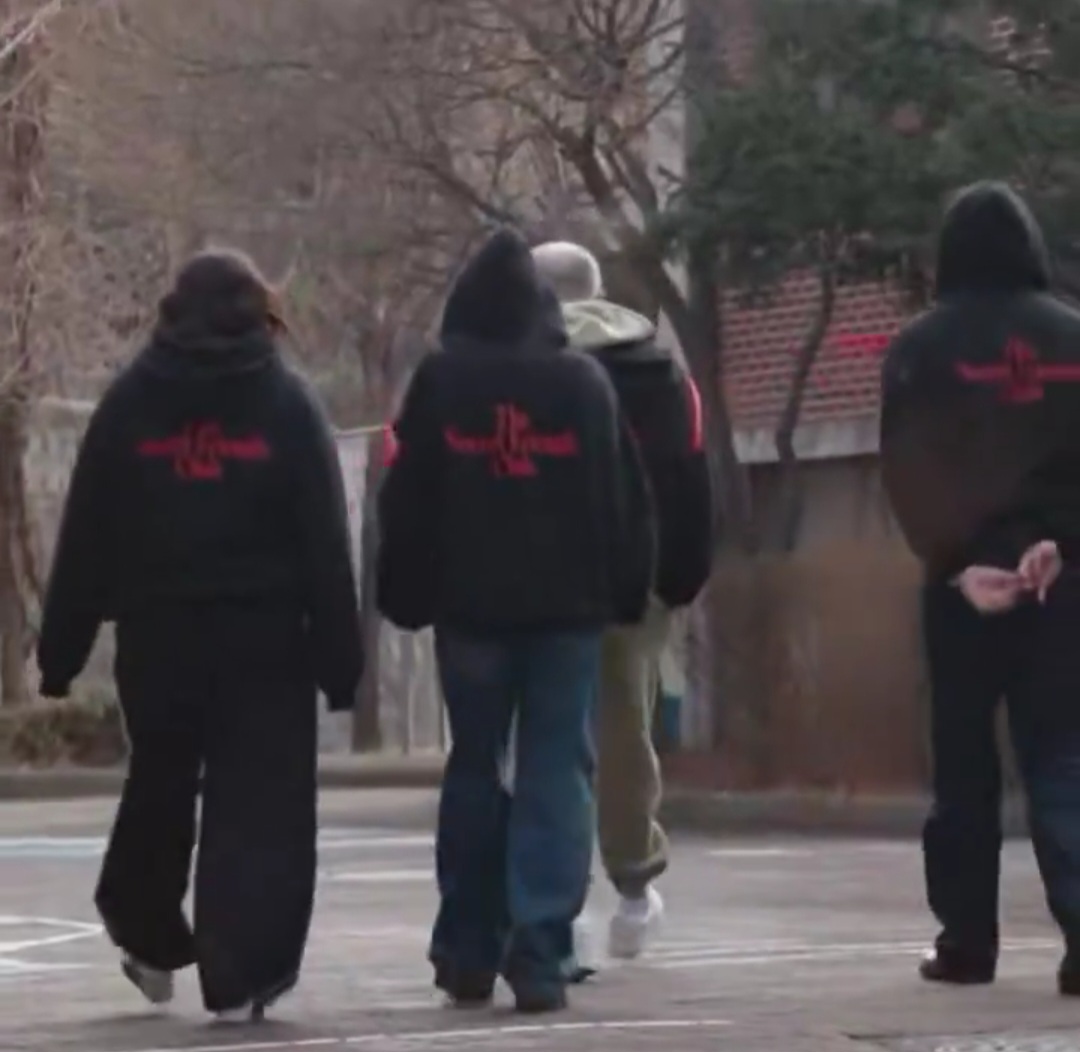 [잡담] 아니 제니 어깨 진짜 듬직하다 | 인스티즈