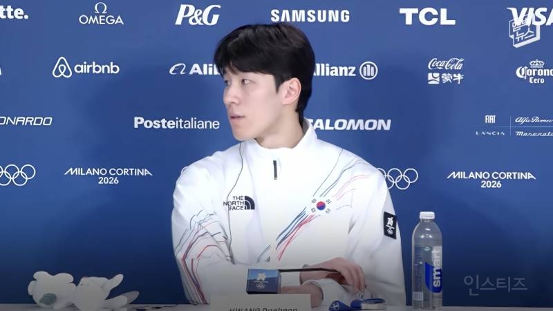 기자회견에서 답변을 거부하는 황대헌 선수 | 인스티즈