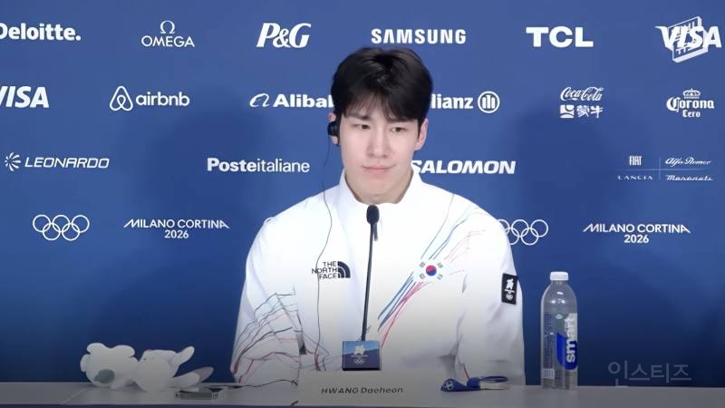 기자회견에서 답변을 거부하는 황대헌 선수 | 인스티즈