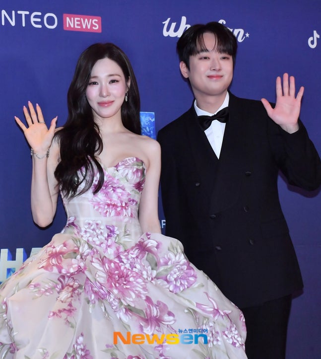 [잡담] 티파니 오늘 디즈니에서 튀어나온 것 같어 | 인스티즈