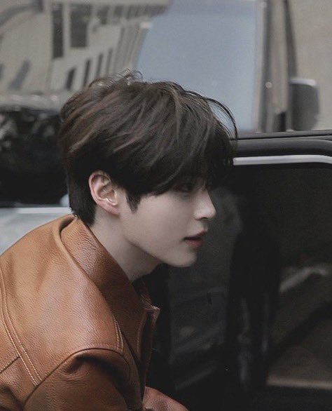 [잡담] 헐 성한빈 옆태봐바 | 인스티즈