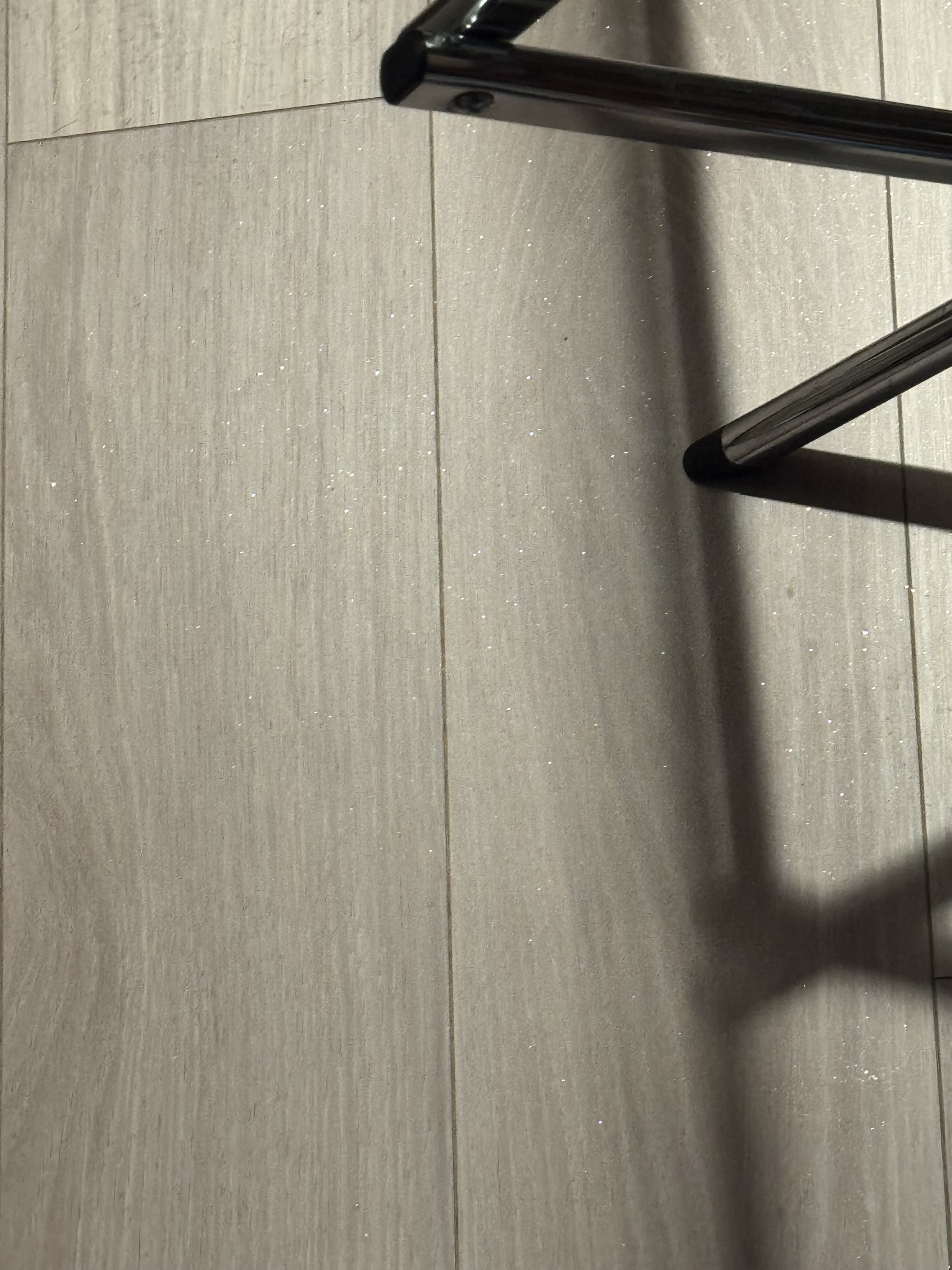 [잡담] 바닥에 빤짝이 쏟아버렸어 어카지 | 인스티즈