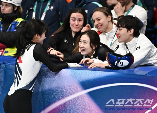 [잡담] 길리 축하해주는 종언민정이ㅠㅠㅠㅠㅠ | 인스티즈