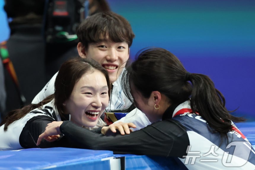 [잡담] 길리 축하해주는 종언민정이ㅠㅠㅠㅠㅠ | 인스티즈