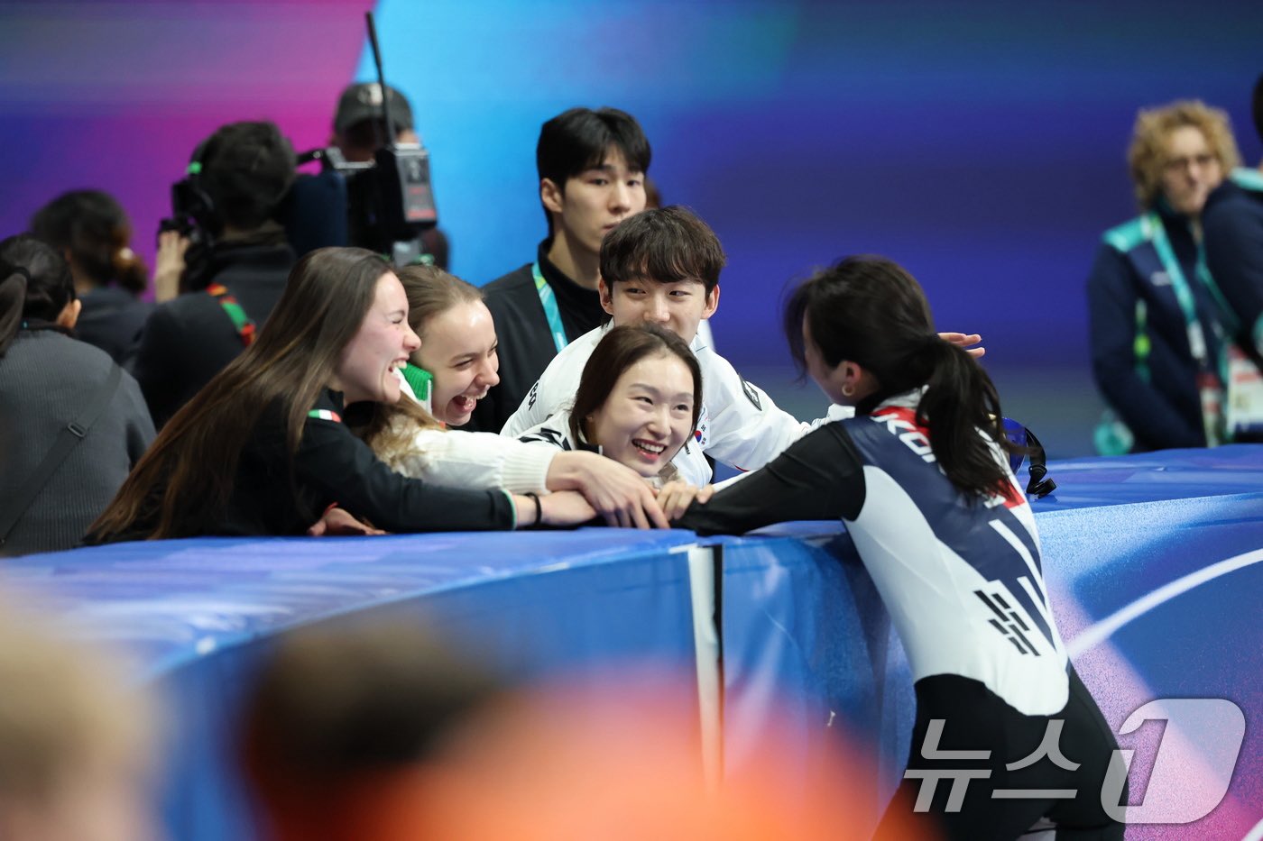 [잡담] 쇼트트랙 최민정 김길리 임종언 선수 셋이 친한가보다 ㅋㅋㅋㅋㅋ | 인스티즈