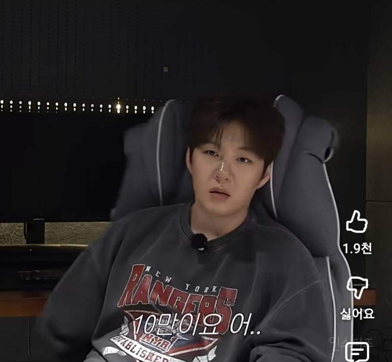 기대하게 만드는 유튜브 10만 공약.jpg | 인스티즈