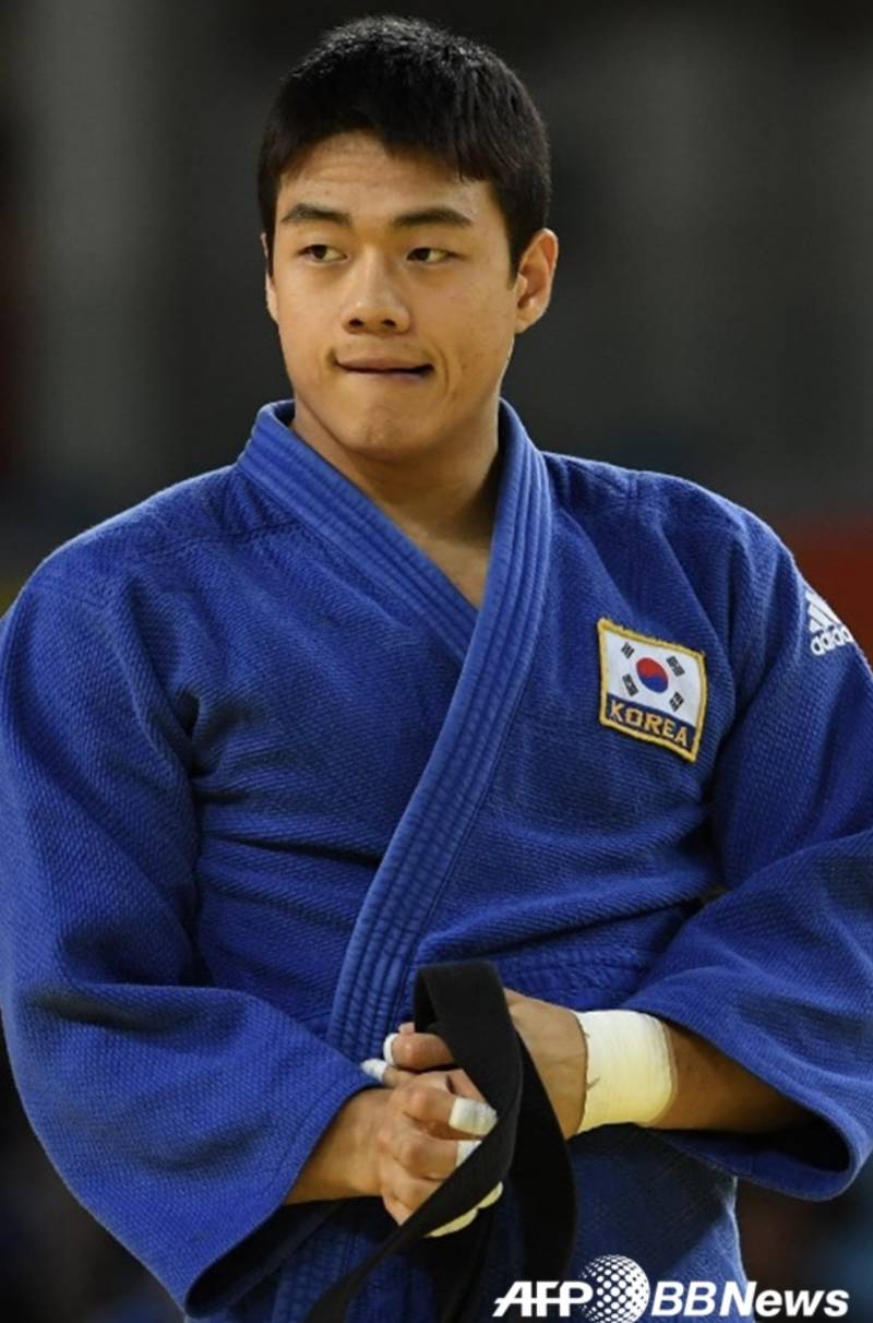 [잡담] 현실에서 누가 더 인기 많을까? | 인스티즈