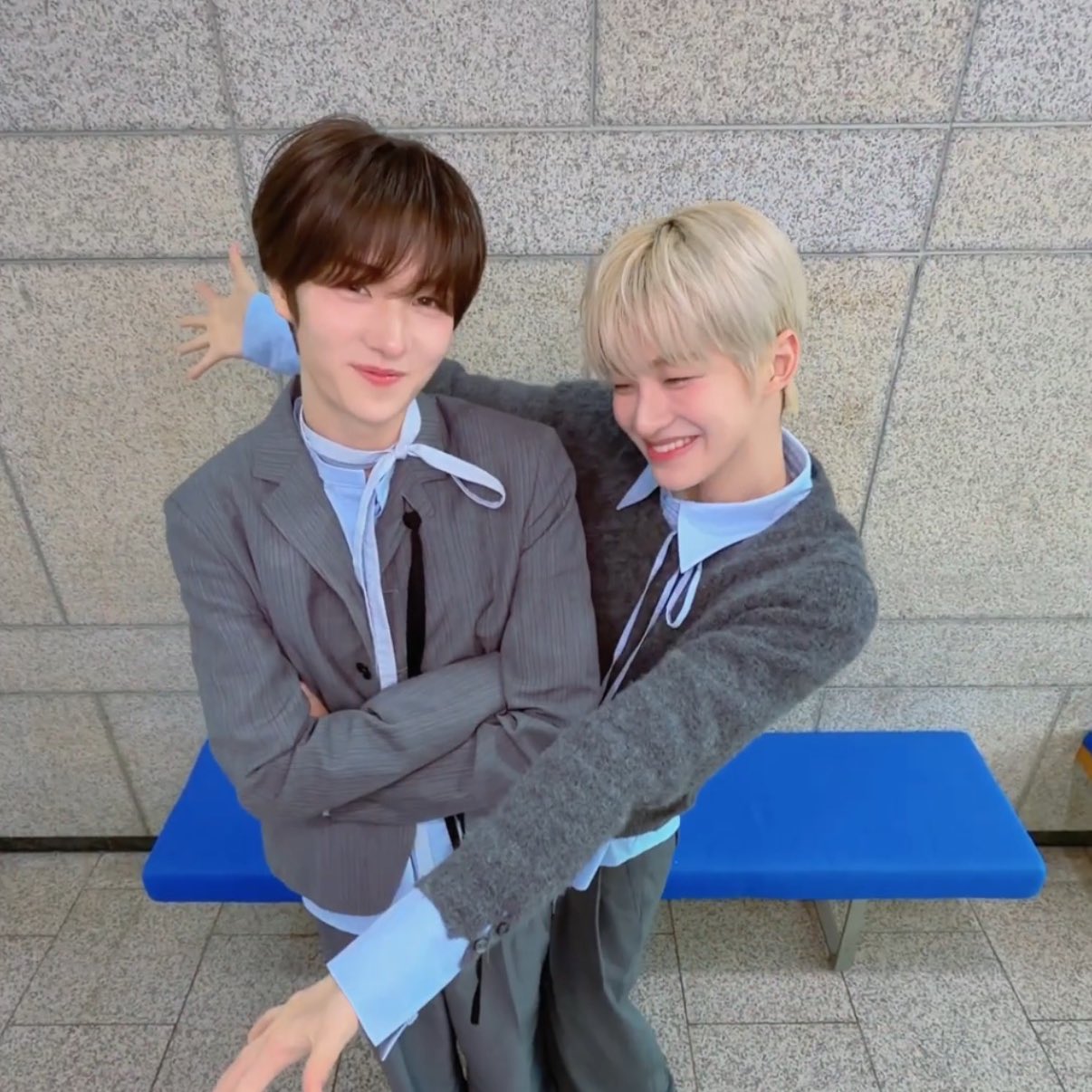 [잡담] 한 번만 안아달란 게 우리가 아니엇네.. | 인스티즈