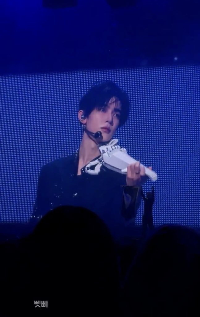 [잡담] 오늘 장하오 생머리 너무 이쁘다 | 인스티즈