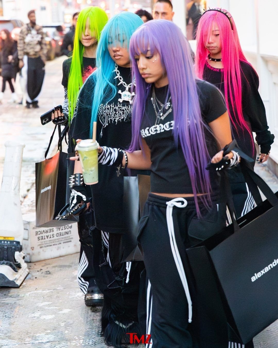 [잡담] 친구들과 외출한 킴 카다시안 딸 노스 웨스트 | 인스티즈