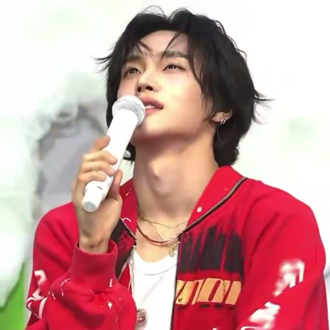 [잡담] 원빈 오늘 너무 잘생겨서 맘이 힘듦.. | 인스티즈