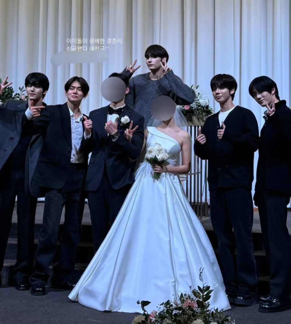 [잡담] 투바투 하객사진이라는데 잘생긴사람들은 덜어낼수록 잘생겼네 | 인스티즈