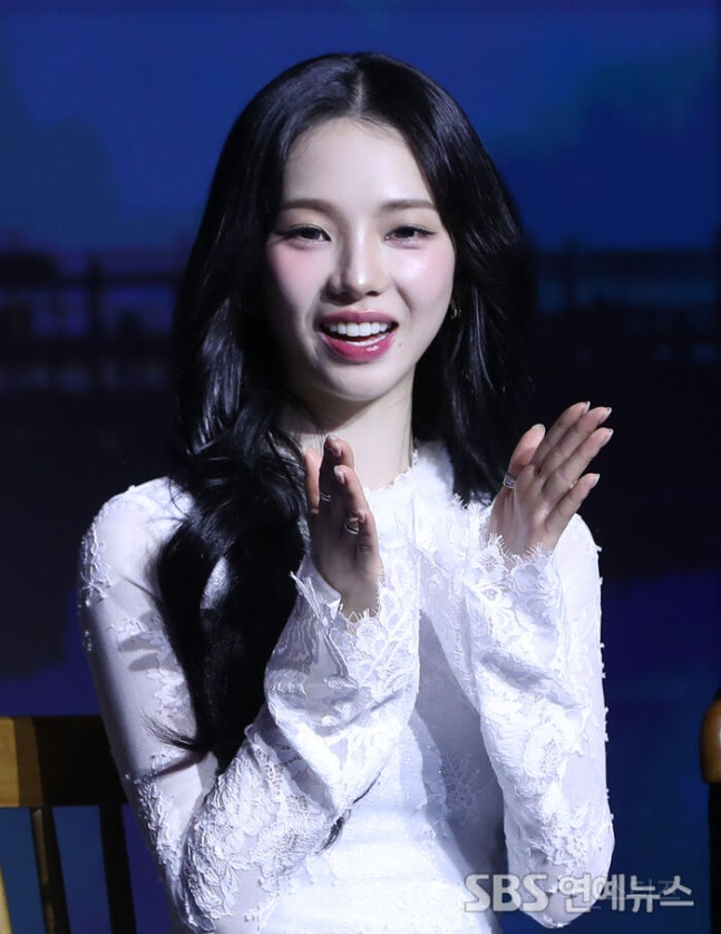 오늘 넷플릭스 미스터리 수사단 시즌2 제작발표회 참석한 에스파 카리나 | 인스티즈