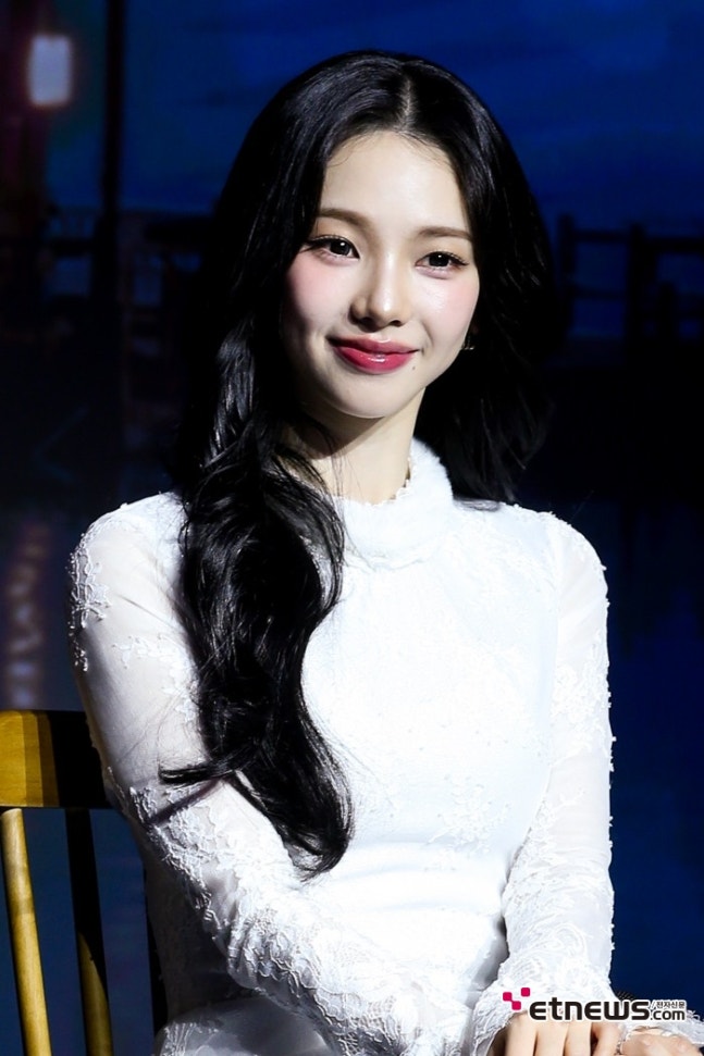 [잡담] 260219 '미스터리 수사단2' 제작발표회 참석한 카리나 기사사진 | 인스티즈