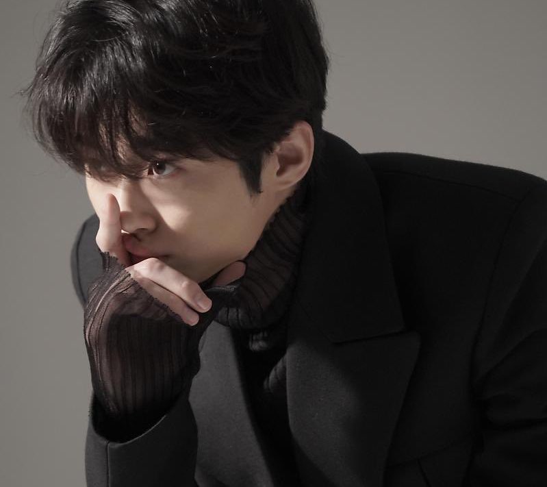 [잡담] 변우석) 변우석 이때 머리도 좋아함 | 인스티즈