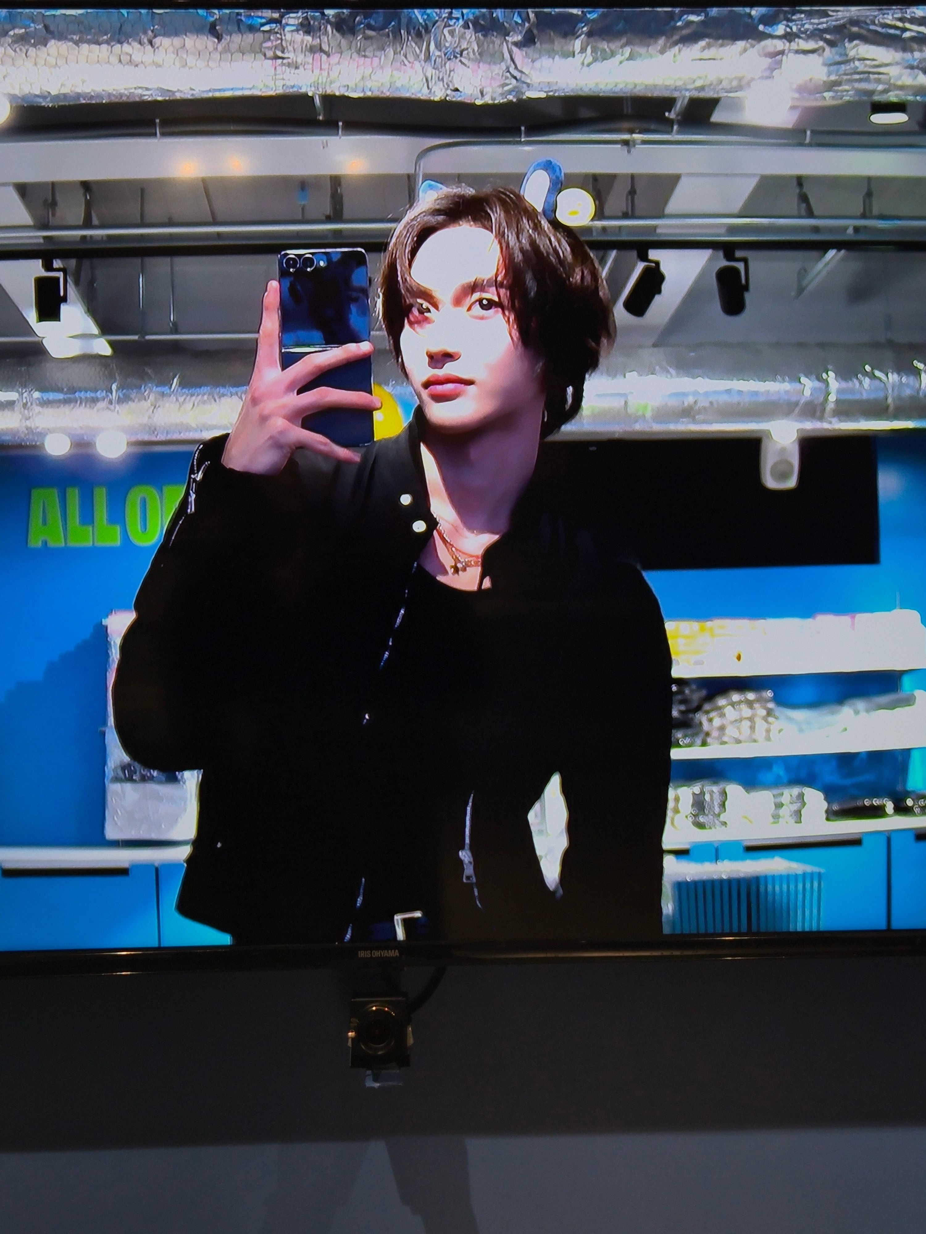 [잡담] 원빈이 효자캣ㅠㅠ 아직 안자고 버블로 사진 주네 | 인스티즈