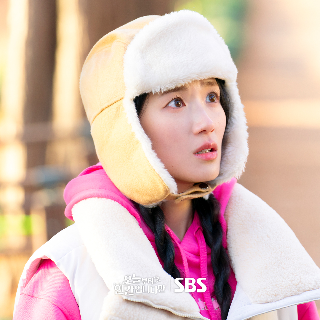 [잡담] 오인간) 아기토끼 혜윤이 절대 추우면 안돼!!모자로 꽁꽁 싸매고 산책하는 호강이들💞 | 인스티즈