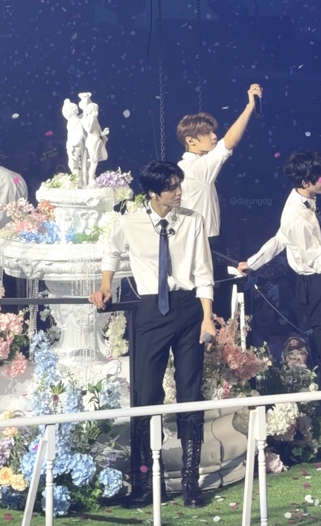 [잡담] 죄송한테 저 05년생한테 이렇게 설레도 됩니까 | 인스티즈