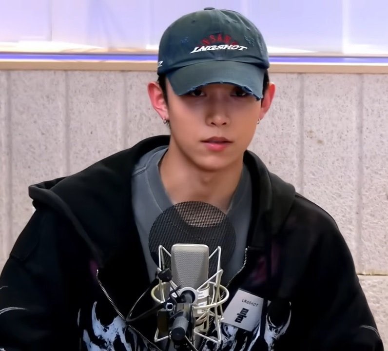 [잡담] 이 분 누구셔?? | 인스티즈