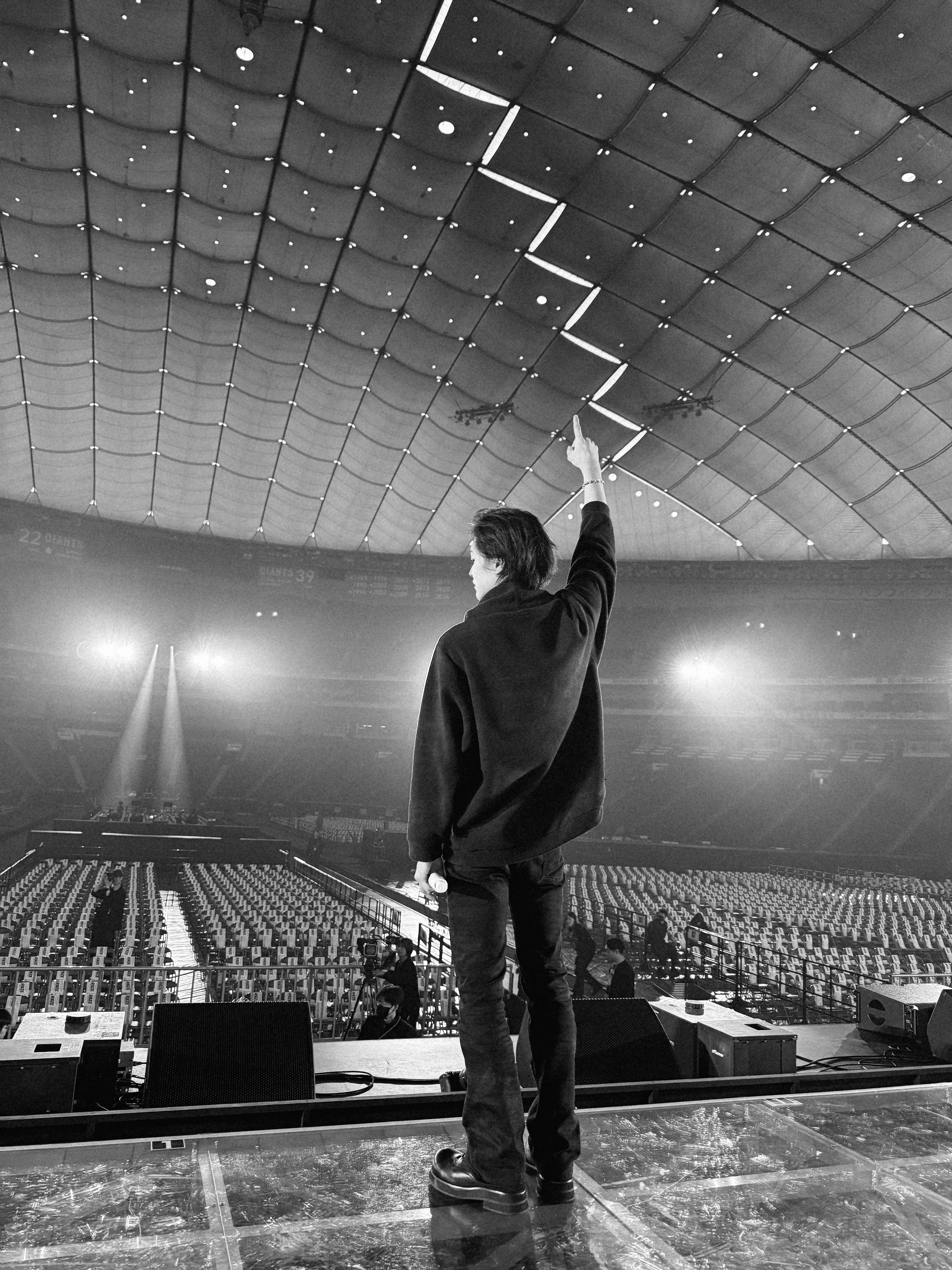 [잡담] 원빈이 도쿄돔 3일동안 수고 마나써 | 인스티즈