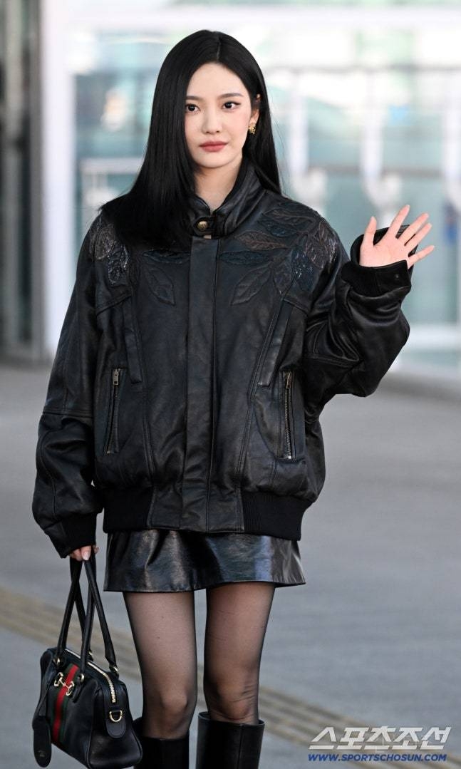 오늘 밀라노 출국한 에스파 카리나&닝닝 기사사진.jpg | 인스티즈